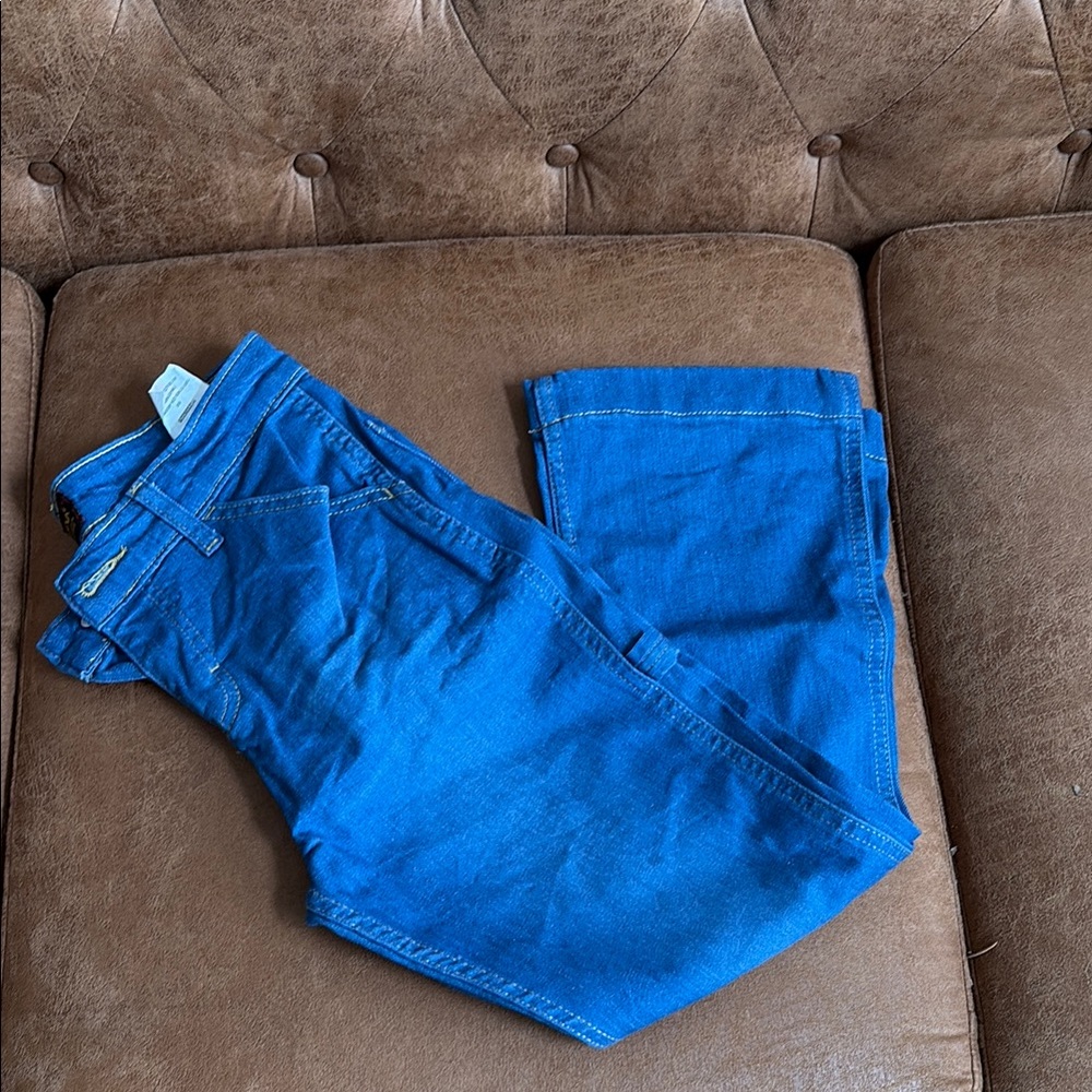 Women’s Crop Blue Jeans